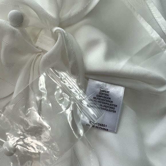 NWT White Blouse - Picture 5 of 5